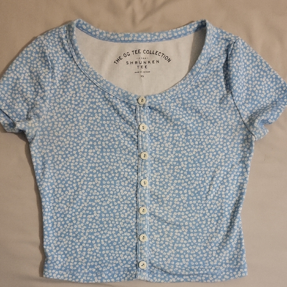 Aeropostale Blue Floral Button-Up Crop Top